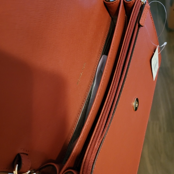 Michael Kors Crossbody Bag - Picture 7 of 7